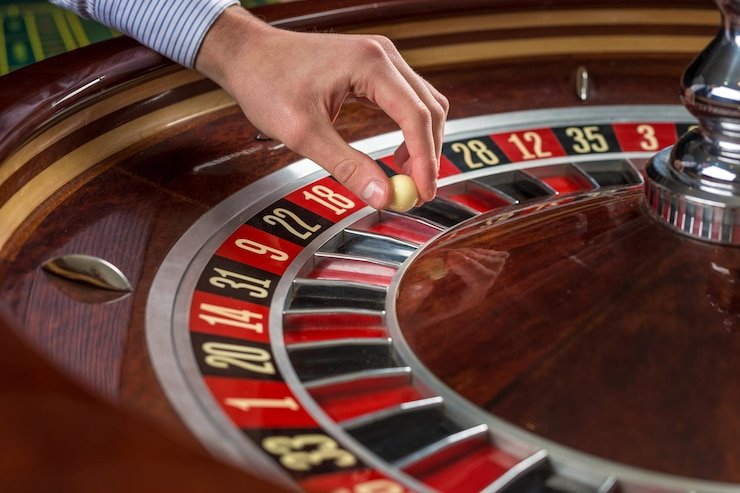 Tim profesional bekerja dalam menciptakan layanan hiburan sports dan casino online